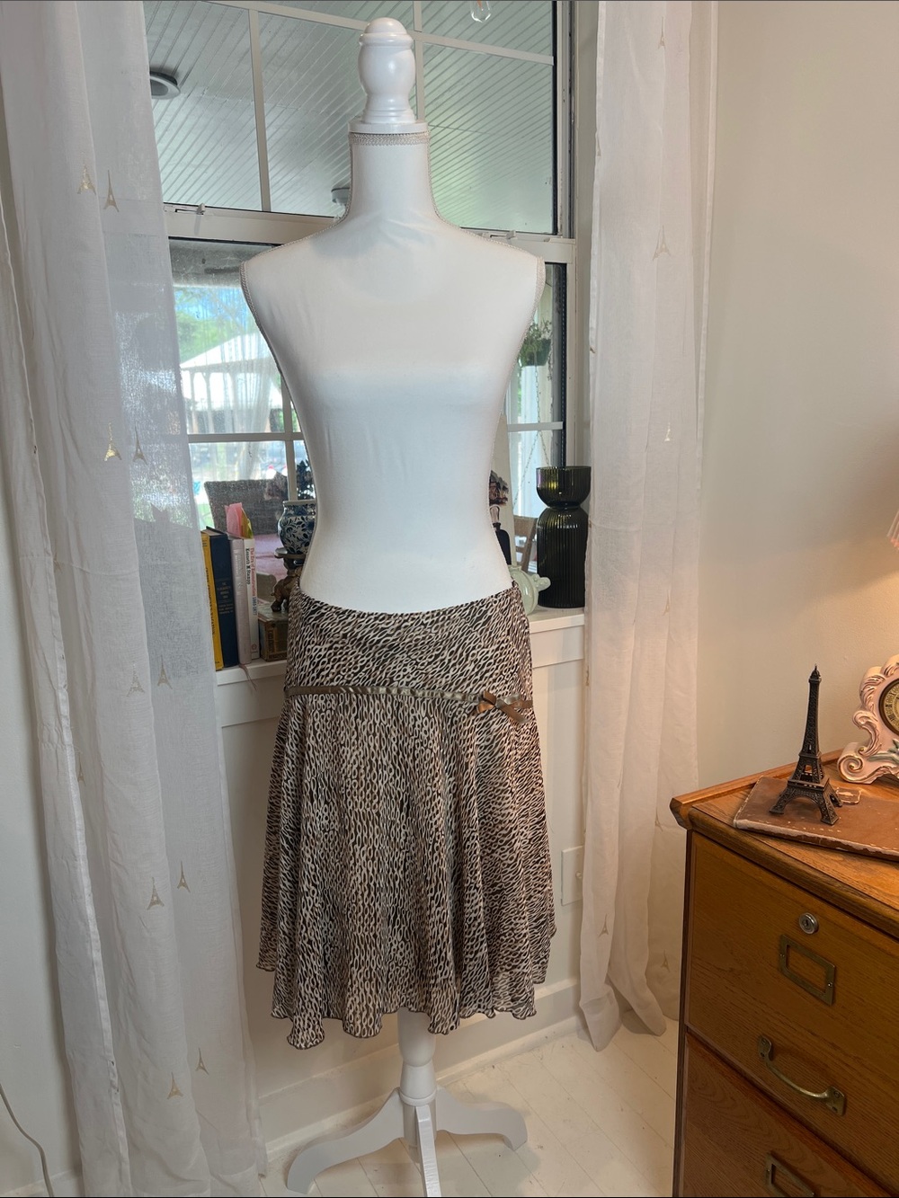 Byer California Y2K  Brown Patterned Circle Skirt size medium.
